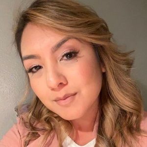 Meet your Posher, Monica